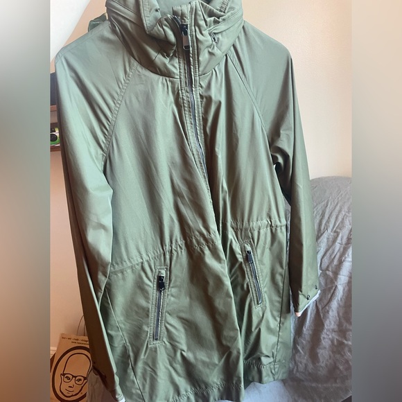 Aritzia The Group Babaton Raindrop Green Anorak, Size XS - Picture 11 of 12